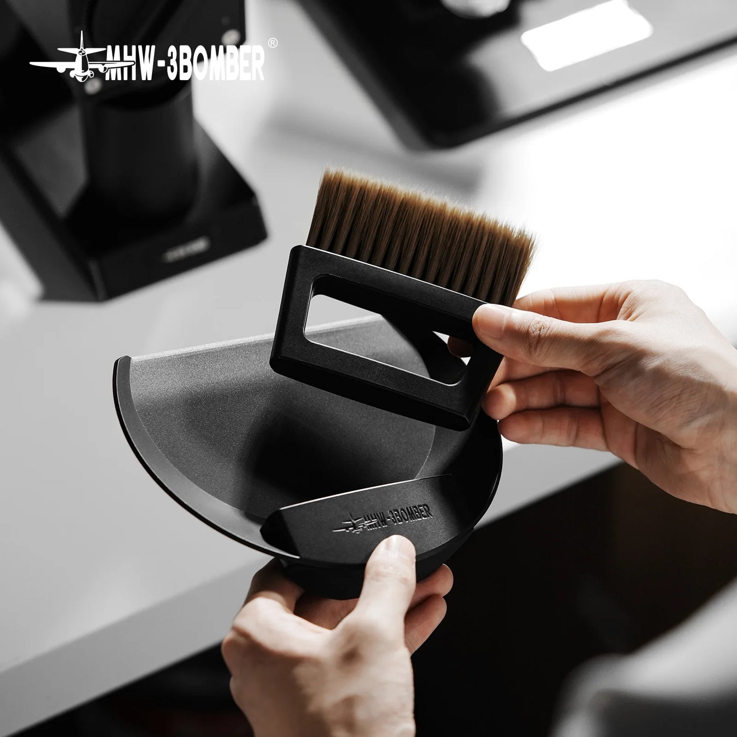 MHW-3BOMBER Magnetic Coffee Bar Brush &amp; Dustpan Set